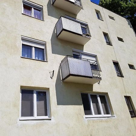 Kislakas Esztergomban Apartment Exterior foto